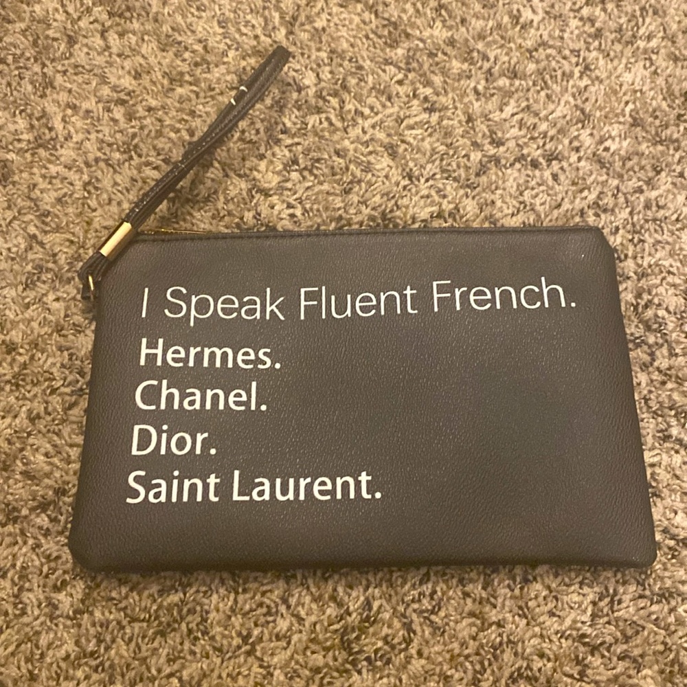Fashion wristlet